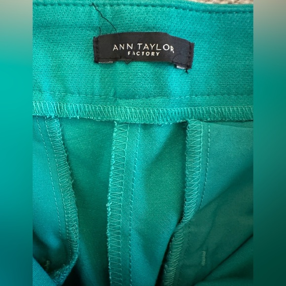 Nwot Ann Taylor green slim fit pants - Picture 6 of 10